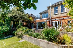 Photo 27- click for photo gallery